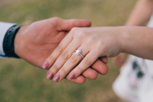 Lab-Grown Diamonds: The Ethical Choice for Modern Brides