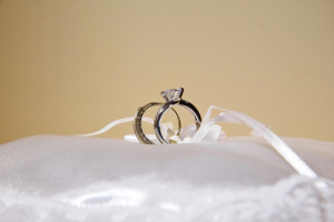 How to Buy Engagement Rings with Financing Options