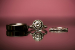 Is It Cheaper to Shop for Rings in Hatton Garden Than Online? A Comprehensive Comparison