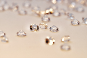 Lab Grown Diamonds vs Lab-Grown Diamonds: What's the Difference?