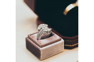 Diamond Engagement Ring Myths Debunked: What You Need to Know